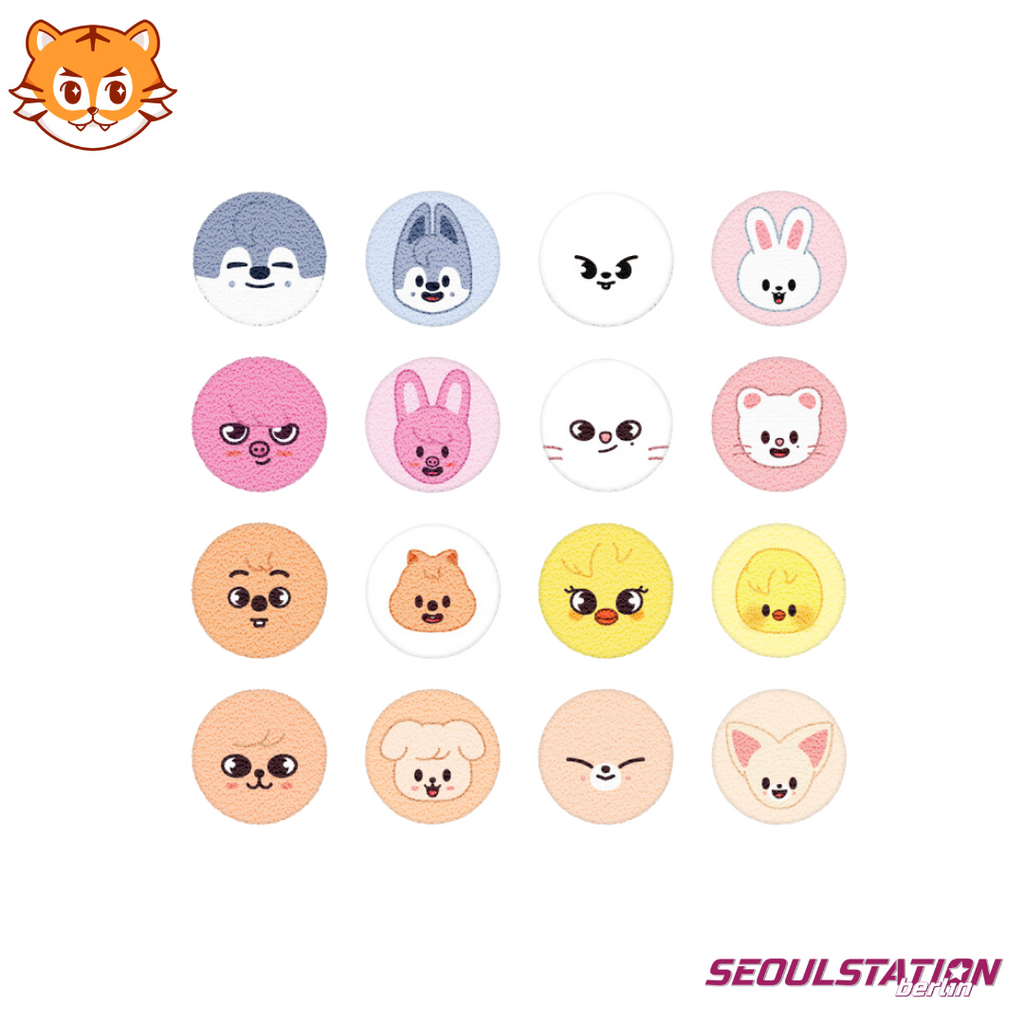 SEOULSTATION berlin stray kids skzoo fanmeeting merch bouncle can badges